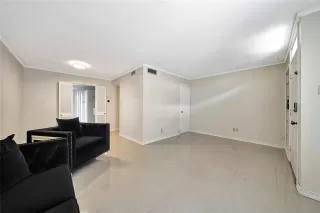 Photo #5: 20934385 Listing 