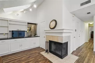 Photo #5: 20934496 Listing