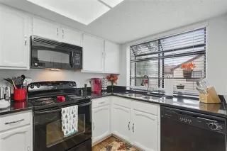 Photo #6: 20934496 Listing