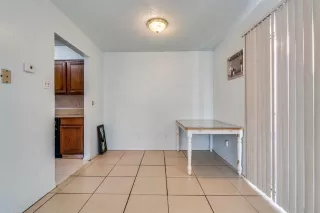 Photo #5: 20934570 Listing