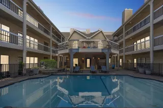 More Details about MLS # 20934886 : 4800 W LOVERS LANE #113