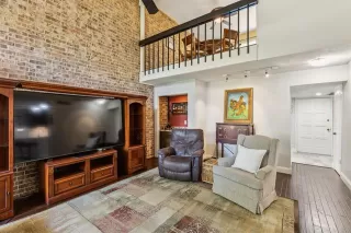 Photo #6: 20934972 Listing
