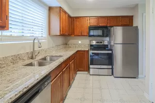 Photo #2: 20935054 Listing