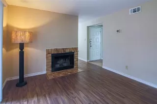 Photo #5: 20935054 Listing