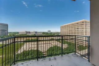 Photo #6: 20936639 Listing