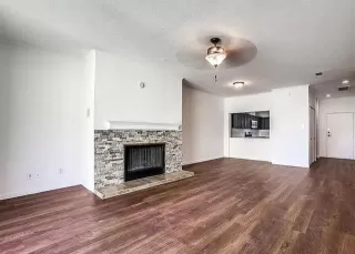 Photo #4: 20937224 Listing