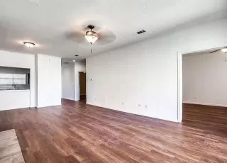 Photo #5: 20937224 Listing