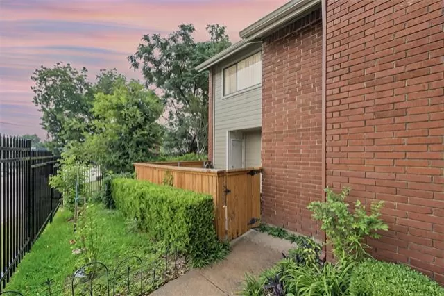 MLS: 20938692 Condo For Sale