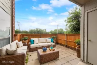 Photo #6: 20938692 Listing 