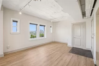 Photo #4: 20939127 Listing 