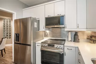 Photo #6: 20939510 Listing 