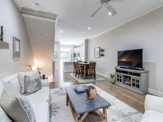 Photo #2: 20939597 Listing 