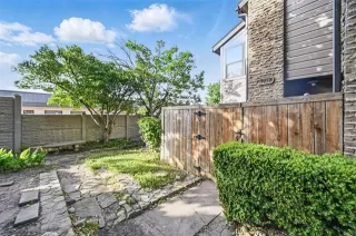 Photo #2: 20941730 Listing 