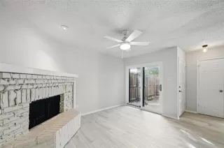 Photo #4: 20941730 Listing 