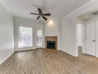 Photo #5: 20942958 Listing 