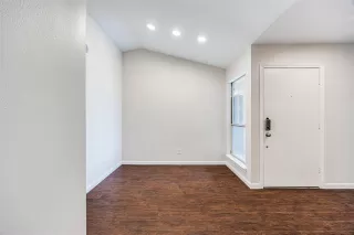 Photo #4: 20943481 Listing