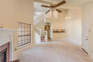 Photo #6: 20943585 Listing