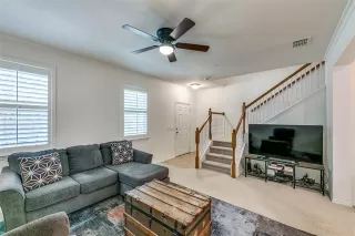 Photo #2: 20944477 Listing