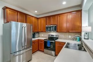 Photo #4: 20944477 Listing