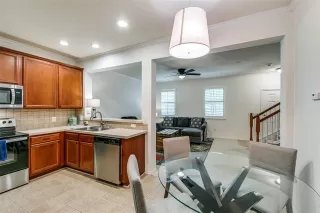 Photo #5: 20944477 Listing