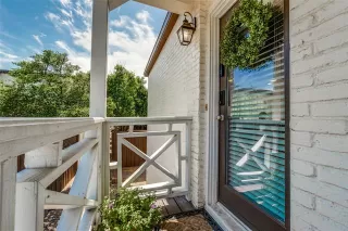 Photo #2: 20944897 Listing 