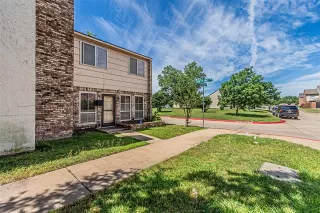 Photo #2: 20945927 Listing