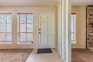 Photo #5: 20945927 Listing