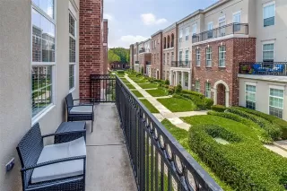 Photo #3: 20947461 Listing