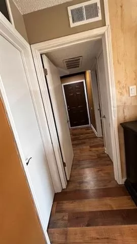 Photo #2: 20947968 Listing