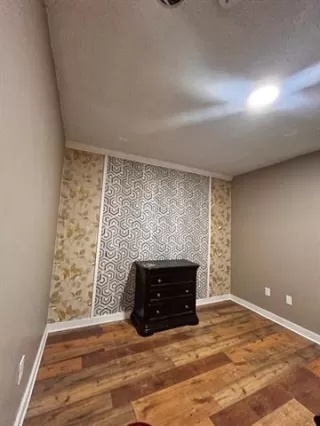 Photo #5: 20947968 Listing