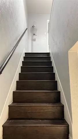 Photo #4: 20949202 Listing