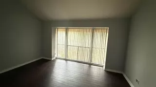 Photo #6: 20949202 Listing