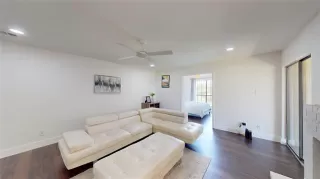 Photo #3: 20949348 Listing