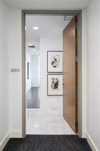 Photo #3: 20950126 Listing