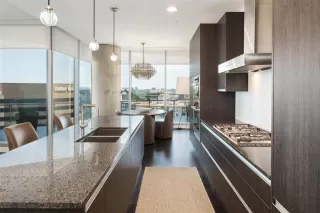 Photo #6: 20950126 Listing