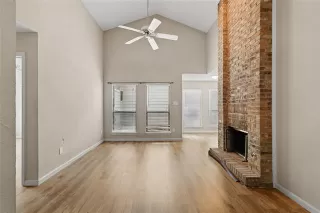 Photo #5: 20951913 Listing