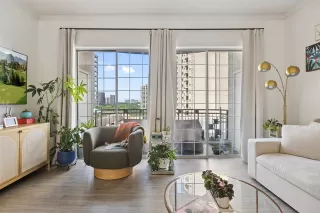 Photo #2: 20951982 Listing