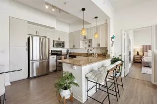 Photo #6: 20951982 Listing