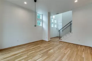 Photo #4: 20952125 Listing 