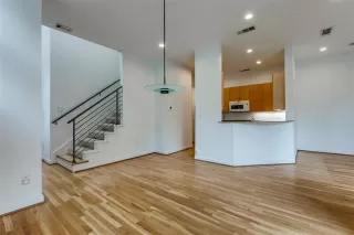 Photo #6: 20952125 Listing 