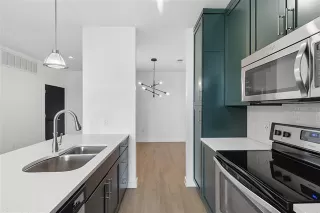 Photo #2: 20953128 Listing