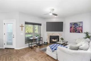 Photo #2: 20953386 Listing