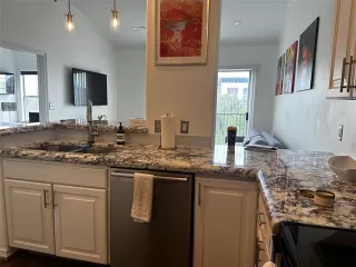 Photo #2: 20953475 Listing