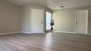 Photo #3: 20953684 Listing