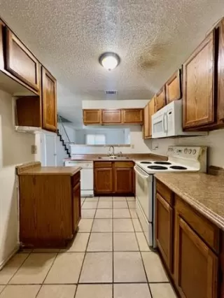 Photo #5: 20953717 Listing