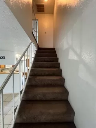 Photo #6: 20953717 Listing