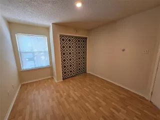 Photo #6: 20954397 Listing