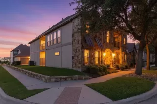 Photo #2: 20954801 Listing