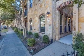 Photo #2: 20955869 Listing