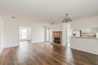 Photo #4: 20956382 Listing
